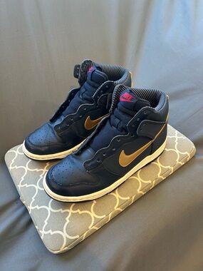 Nike Dunk High GS 'Obsidian Gold' (GREAT CONDITION)